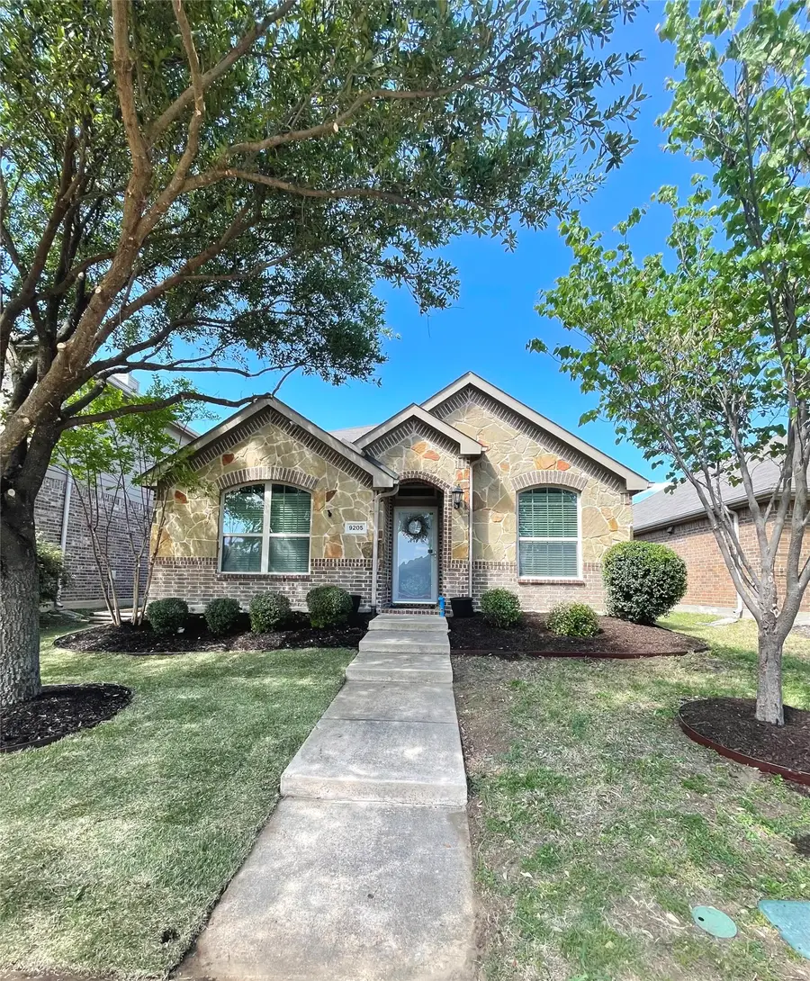 9205 Wayne Street, Cross Roads, TX 76227 - #2