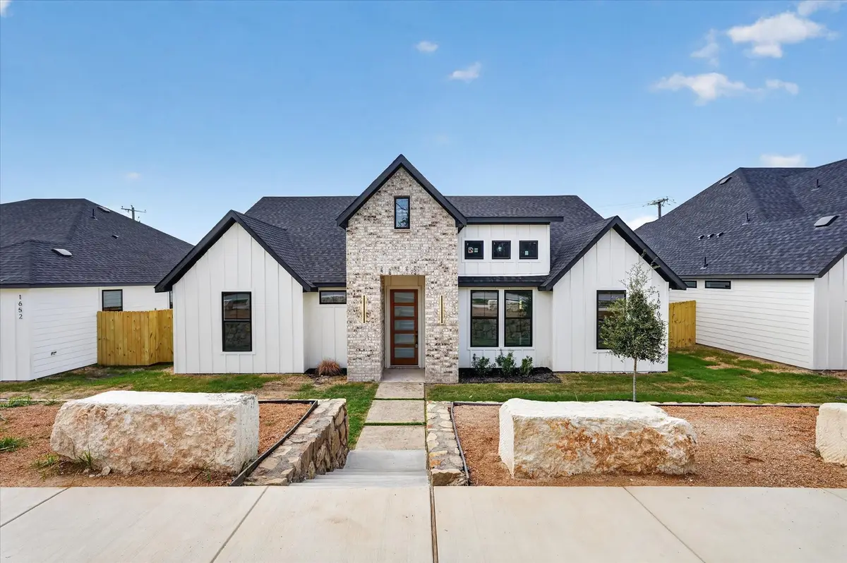 1656 W Wintergreen Road, Lancaster, TX 75134 - #1
