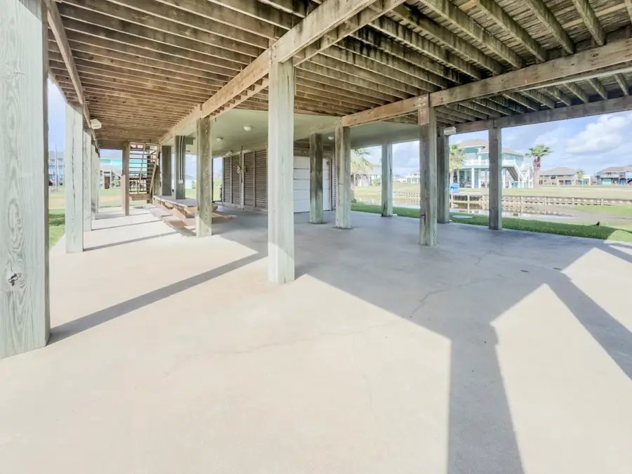 2009 Lakeview, Crystal Beach, TX 77650 - #3