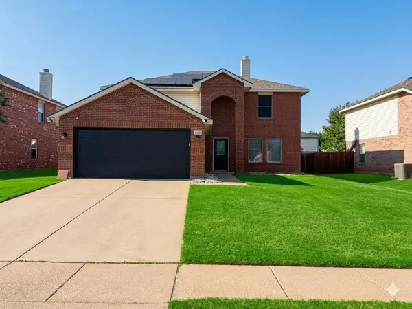 1112 Beaverwood Lane, Crowley, TX 76036