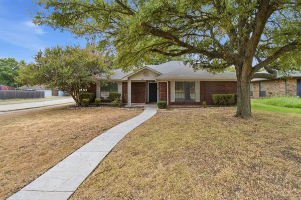 2222 Cortland Circle, Rowlett, TX 75088