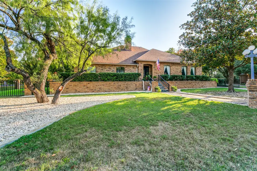 6801 Bellaire Court S, Benbrook, TX 76132 - #3