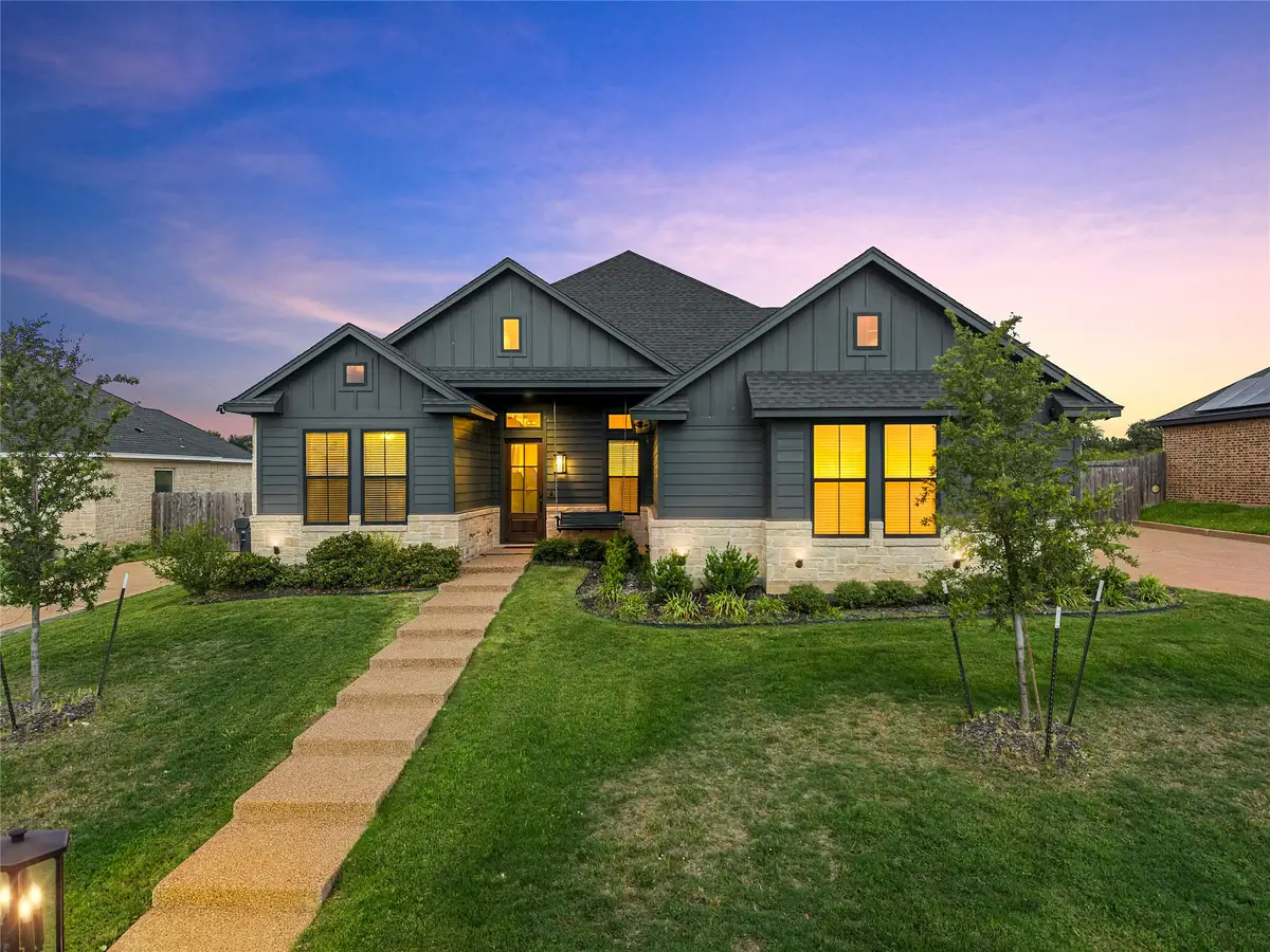 10201 Castleberry Lane, Waco, TX 76712 - #1