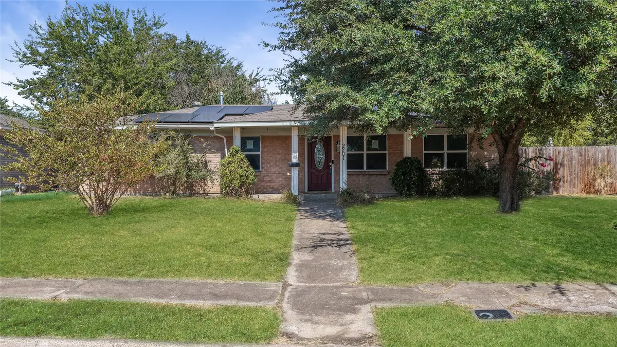 2201 Linwood Lane, Irving, TX 75061 - #1