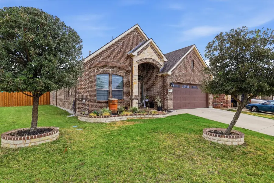 616 Seabourne Drive, Saginaw, TX 76179 - #2