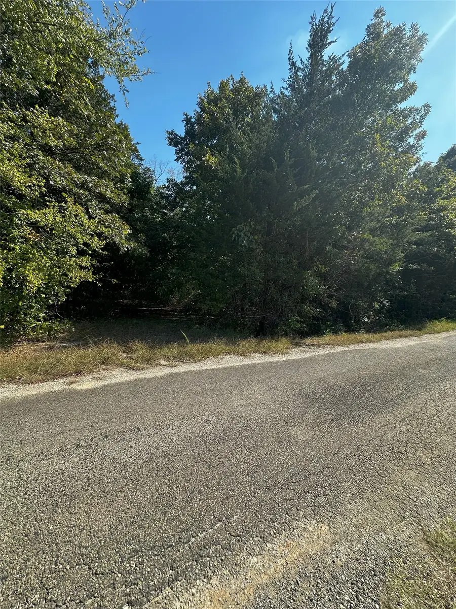 66 Shady Woods Lane, Denison, TX 75021 - #2