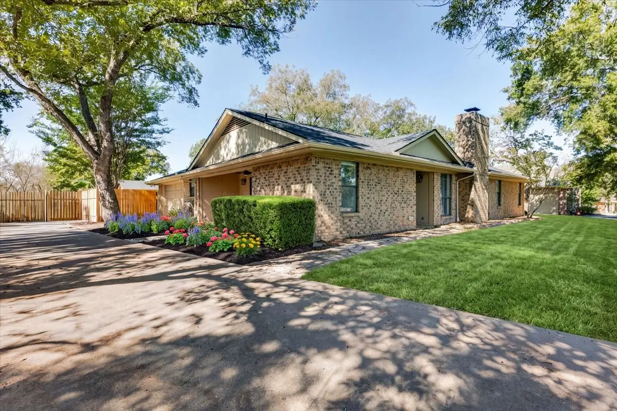 8105 Ravenswood Road, Granbury, TX 76049 - #1
