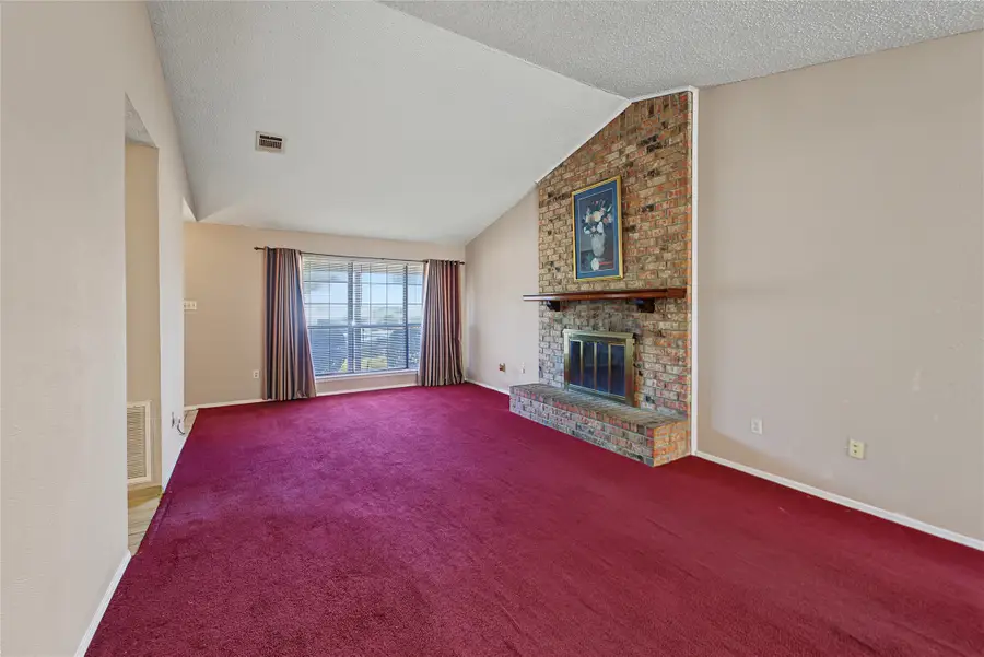 206 Southerland Avenue, Mesquite, TX 75150 - #3