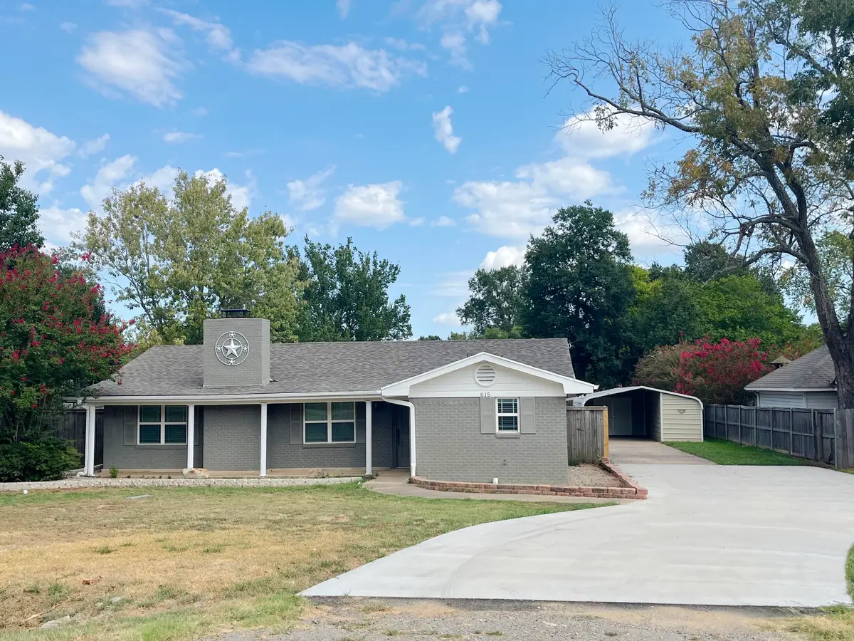 615 E Fairview Street, Blossom, TX 75416 - #1