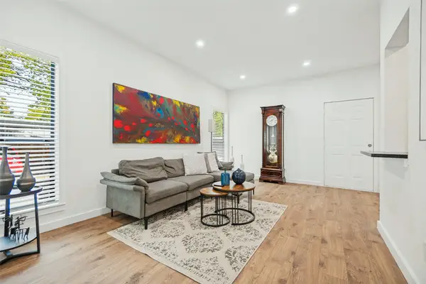 5620 Live Oak Street #106, Dallas, TX 75206