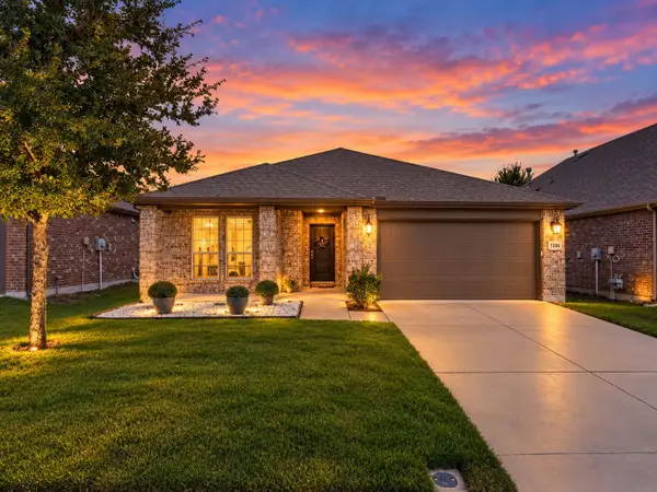 1206 Freestone Drive, Melissa, TX 75454