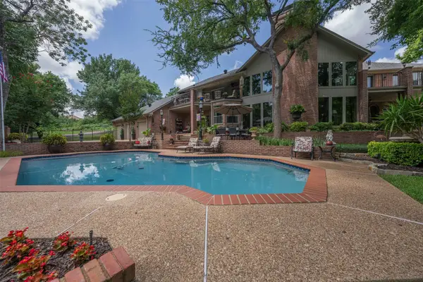 401 Canyon Creek Trail, Fort Worth, TX 76112