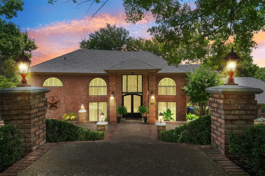 401 Canyon Creek Trail, Fort Worth, TX 76112 - #2