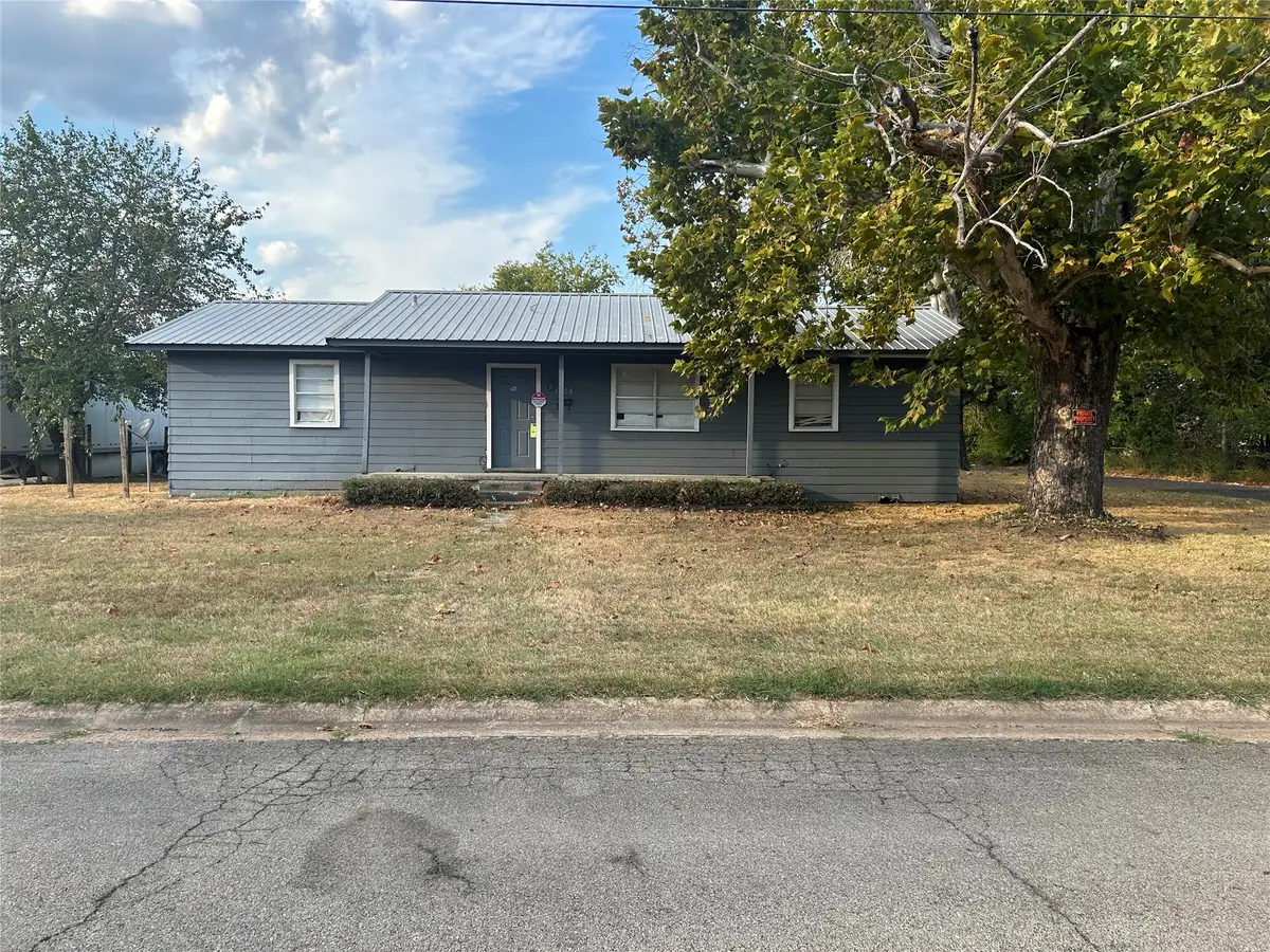 1608 W Kaufman Street, Paris, TX 75460 - #1