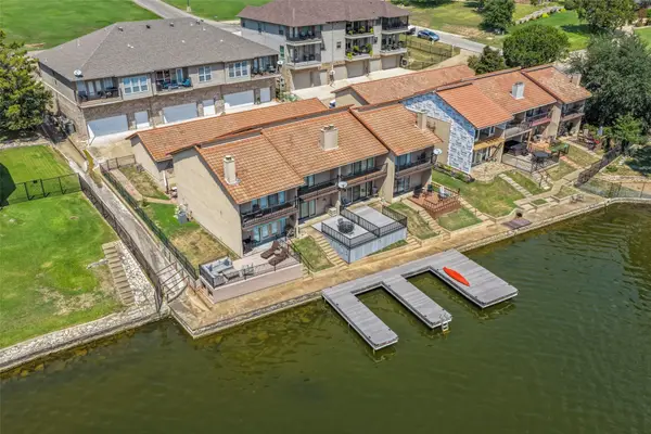 5515 Club Cove Court, De Cordova, TX 76049