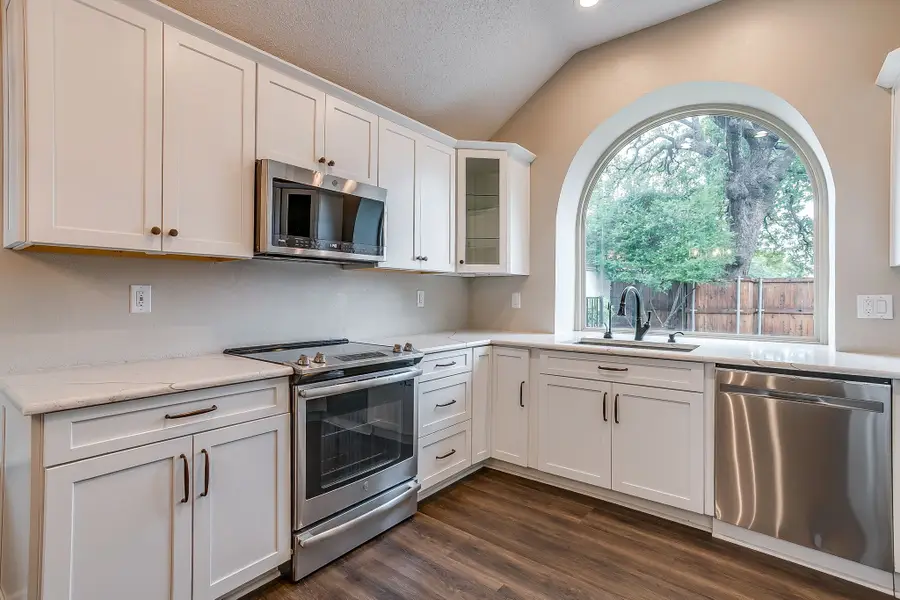 7901 Ember Oaks Drive, North Richland Hills, TX 76182 - #3