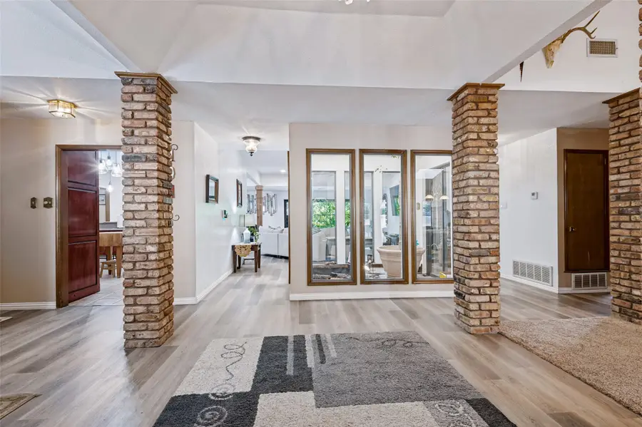 2104 Teakwood Trace, Fort Worth, TX 76112 - #2