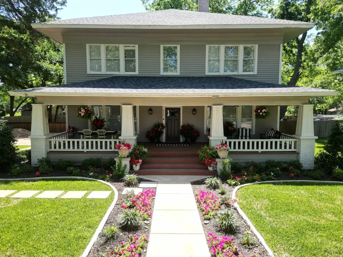512 N College Street, Waxahachie, TX 75165 - #1
