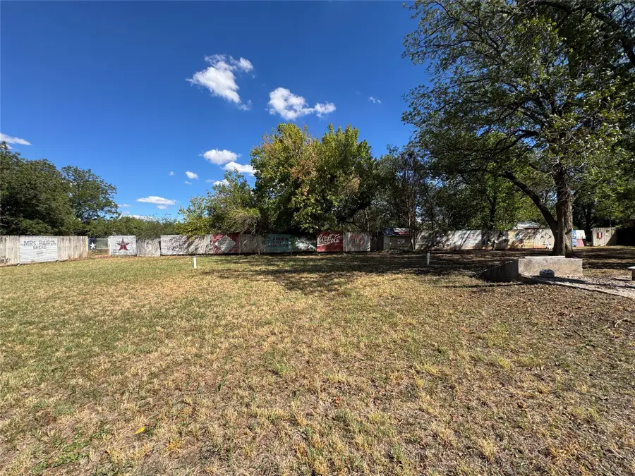 911 Mccarty Avenue, Rule, TX 79547 - #3