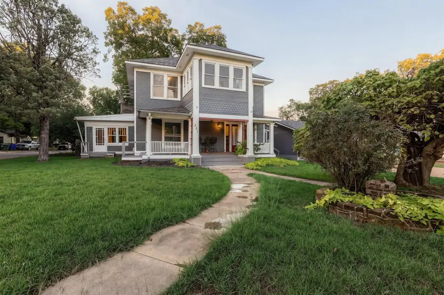 701 E Main Street, Whitesboro, TX 76273 - #3