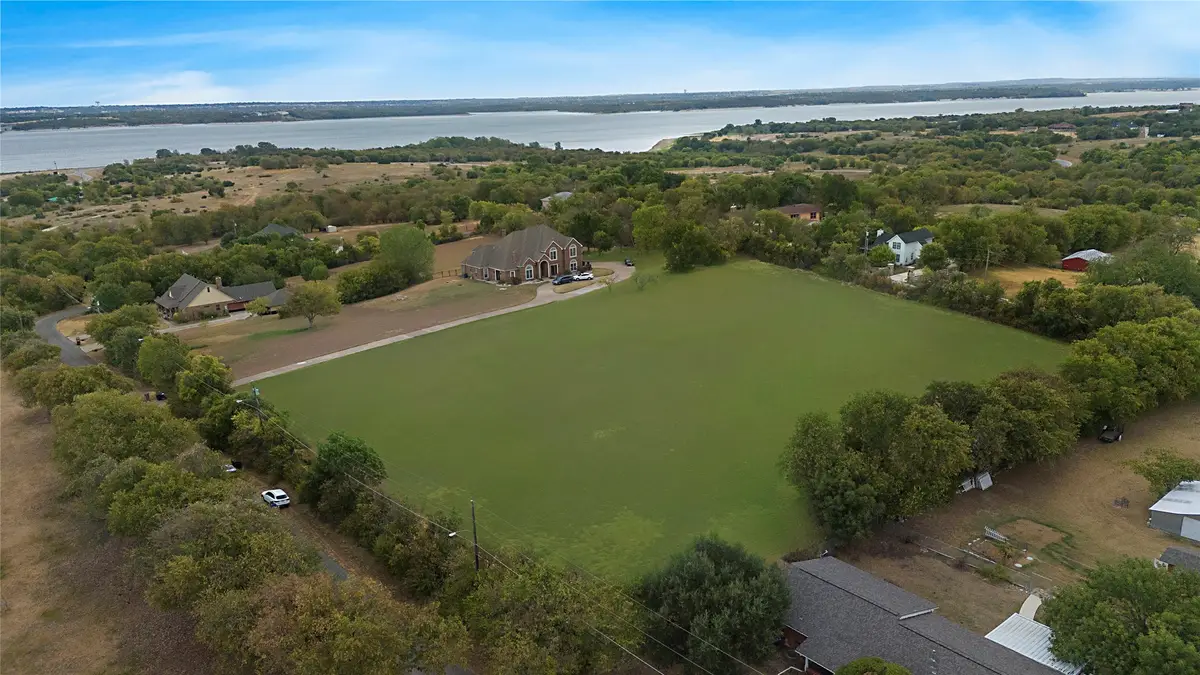 516 Rogers Road, Benbrook, TX 76126 - #1