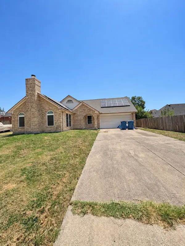 8006 Weatherly Drive, Rowlett, TX 75089