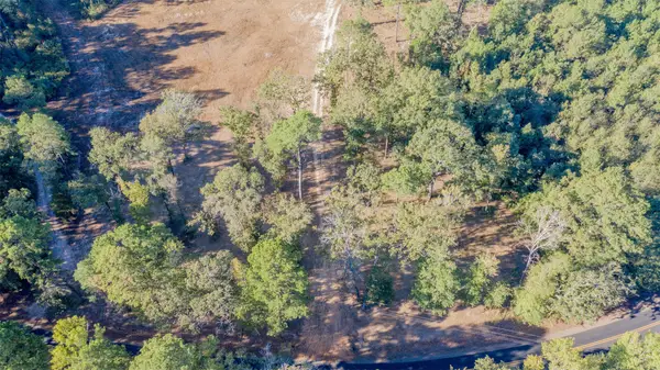 10737 Vivian Airport Road, Vivian, LA 71082