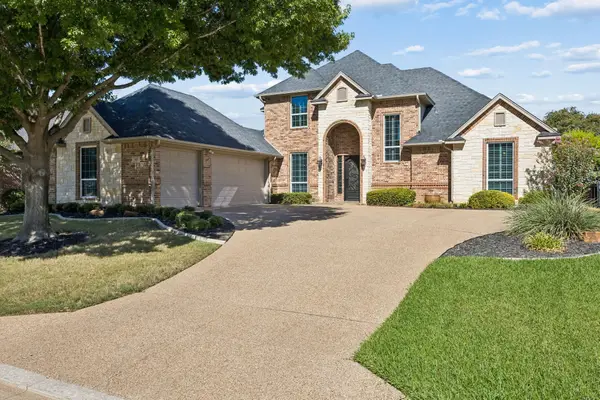 837 Thomas Crossing Drive, Fort Worth, TX 76028