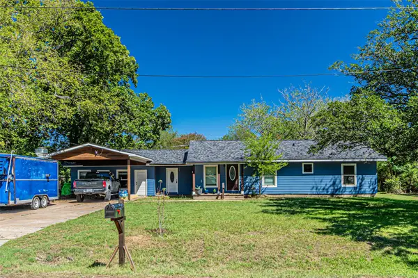 919 Canton Avenue, Wills Point, TX 75169