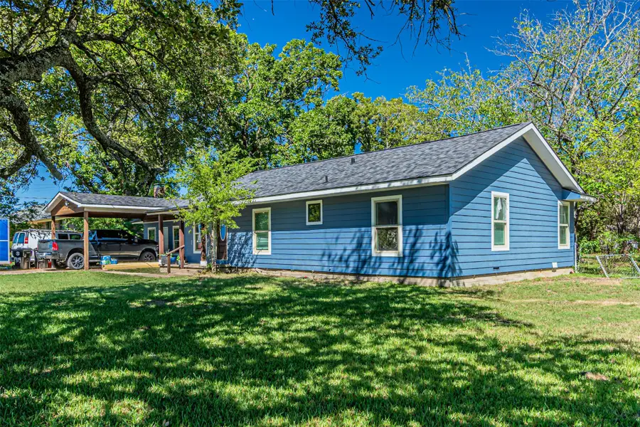 919 Canton Avenue, Wills Point, TX 75169 - #2