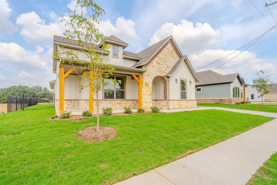 106 K Street, Meridian, TX 76665 - #2