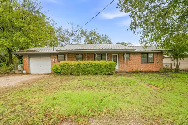 403 S Hamilton, Iredell, TX 76649