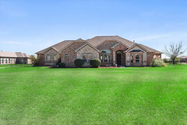 7168 Granville Drive, Mansfield, TX 76063