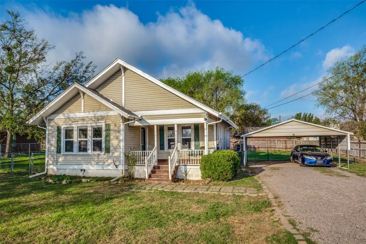 537 N 1st Street, Krum, TX 76249 - #1