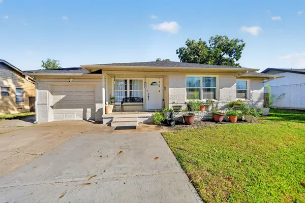 1813 Baxley Drive, Carrollton, TX 75006