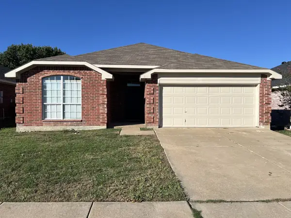 311 Dakota Drive, Arlington, TX 76002