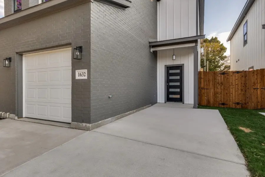 1632/1634 Bessie Street, Fort Worth, TX 76104 - #3