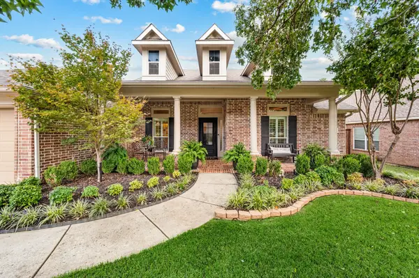 916 Water Oak Drive, Grapevine, TX 76051