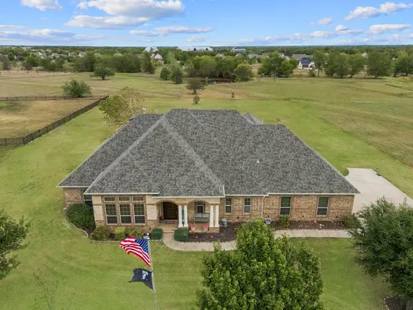 1066 Canyon Lake Road, Wills Point, TX 75169