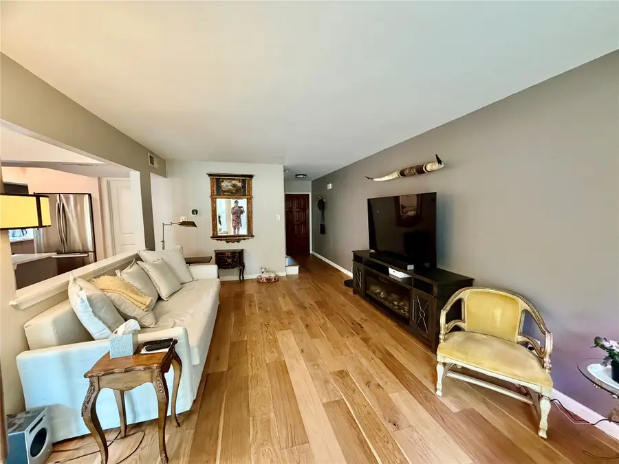 1201 Portales Lane #Bldg L, Irving, TX 75061 - #2