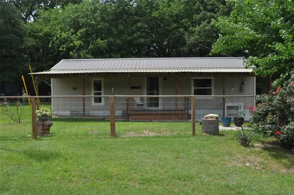 10166 Northview Drive, Wills Point, TX 75169