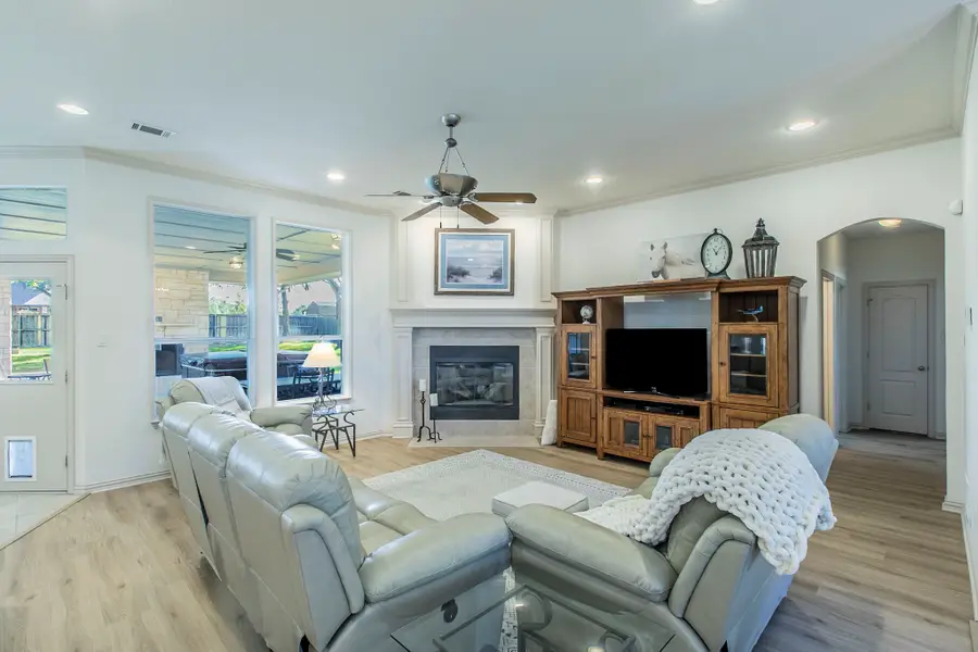 120 Crestbrook Court, Midlothian, TX 76065 - #2