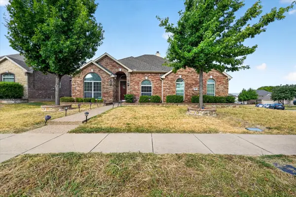 902 Nikki Drive, Cedar Hill, TX 75104