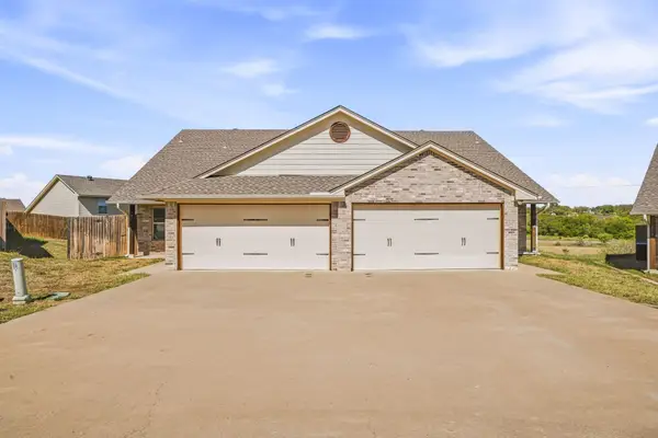 907 Dart Court, Granbury, TX 76049