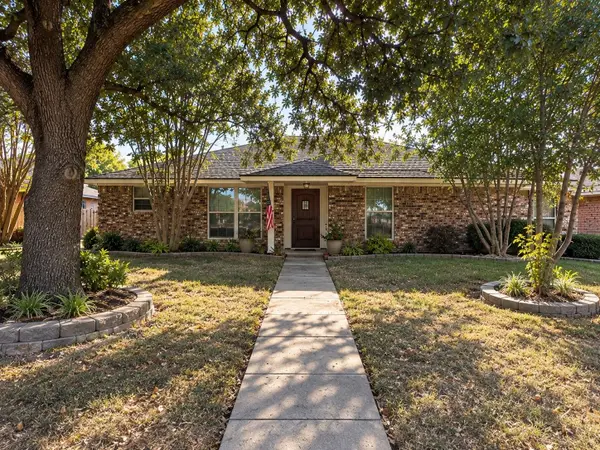 1920 Big Sky Drive, Lewisville, TX 75077