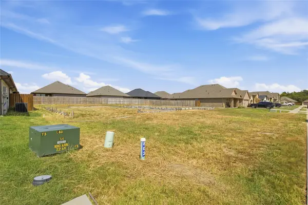 802 Greyson Lane, Greenville, TX 75402