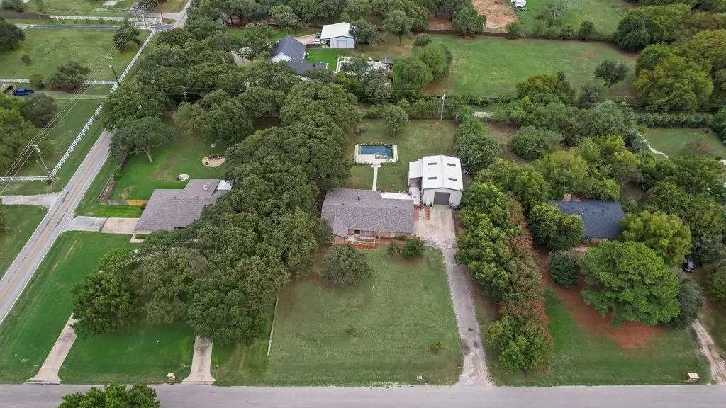 22 Spring Oaks Road, Burleson, TX 76028 - #1