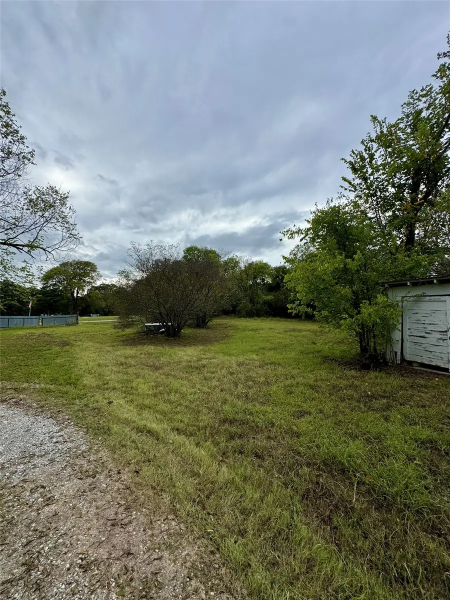 103 S Center Street, Bonham, TX 75418 - #3