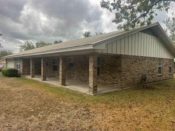 1402 Walnut, Clarksville, TX 75426