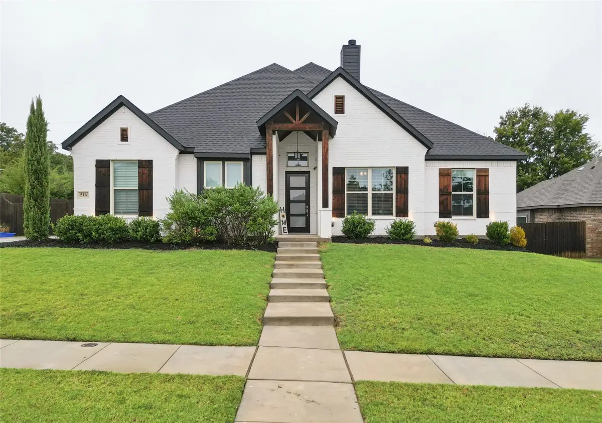 516 Woodland Drive, Azle, TX 76020 - #1